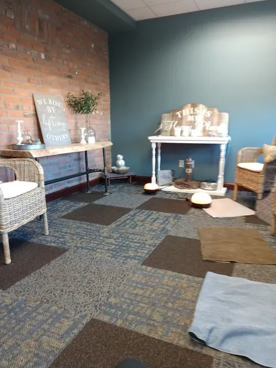 https://cdn.salonspotlight.com/photos/VCYIdc0UUa4tZ0fbkVs0/f1193ba2-aebd-48d5-8507-023209918ad8_720x720