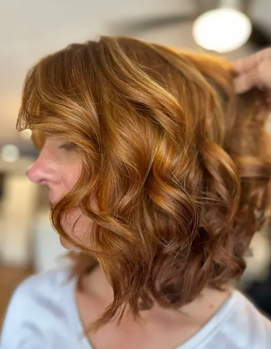 https://cdn.salonspotlight.com/photos/VD2U728CbNmEldN1GGcf/df33271a-c878-4cf2-ba98-e813de936f0a_720x720