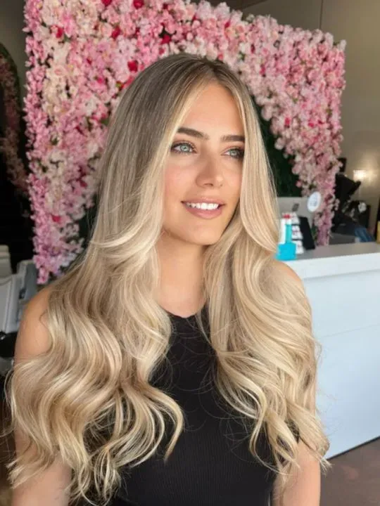 https://cdn.salonspotlight.com/photos/VLBujhoP3tqkyUjWFQLR/ee5ee56f-669e-4e4e-91ae-41b52880b8f4_720x720