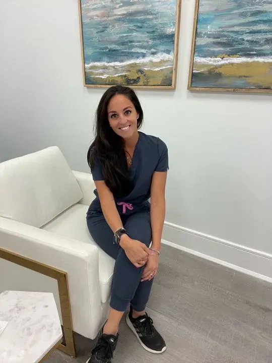 https://cdn.salonspotlight.com/photos/VMMUPgAavWrPmBAWWQ0Q/b352f2d9-ffe2-4222-909f-ff4260a1a627_720x720