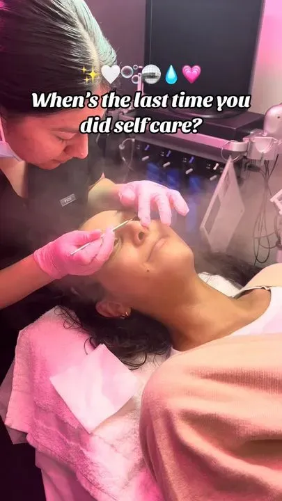 https://cdn.salonspotlight.com/photos/VSEIjAD0ftwFJBTwX8Ao/c2474410-cca5-49b0-80d7-a9a8815e8eb4_720x720