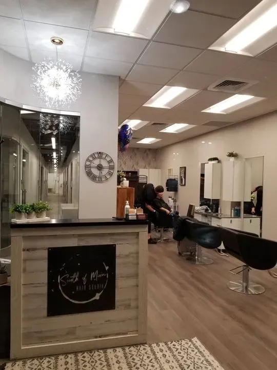 https://cdn.salonspotlight.com/photos/VSy4jEZuhwP9VrHFB4Ev/ebae741d-61c1-448f-b26f-327aa0dc0b17_720x720