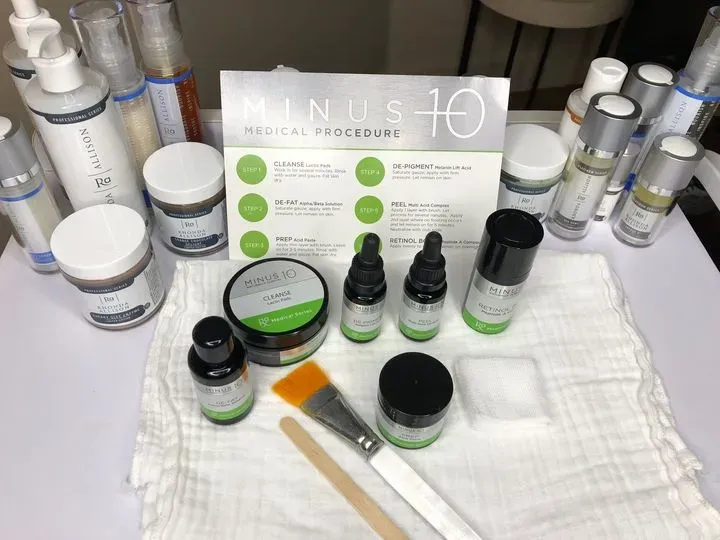 https://cdn.salonspotlight.com/photos/VdlXxO8myCbIo5U05Vfy/45f614d2-68bb-4e02-862d-af70e0448ff2_720x720