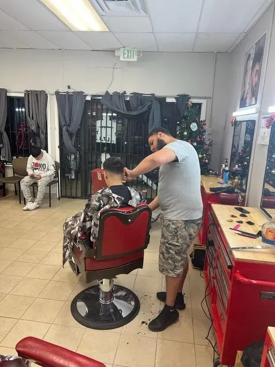 https://cdn.salonspotlight.com/photos/VjHnp3Z5bHnGfdOsBlA2/fdd13dae-2ce3-4546-be4b-d4496045431c_720x720