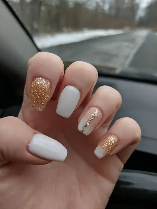 https://cdn.salonspotlight.com/photos/Vjq7j6W96j80dB6NEHkP/5208a69b-a721-480e-b26a-a3339350e3dc_720x720