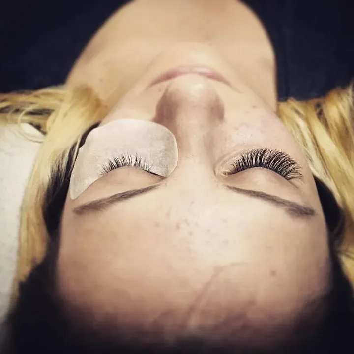 https://cdn.salonspotlight.com/photos/VkURSPRfVOaJXwQ2jjiA/c61e5885-5b56-493e-a89e-60d88f32e118_720x720