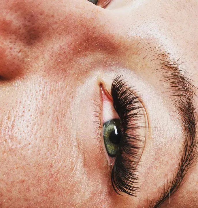 https://cdn.salonspotlight.com/photos/VkURSPRfVOaJXwQ2jjiA/d1ca49d4-5a81-4e48-80fa-d57bf0ee73f4_720x720