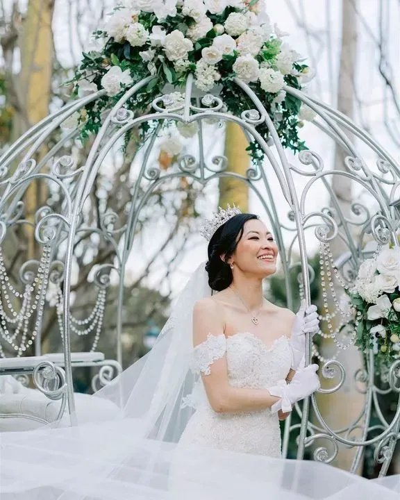https://cdn.salonspotlight.com/photos/VkbQOrBvGqTEGiBkFfcm/cfe7a00f-8dfd-4b64-a6bf-d06bdcb43fe5_720x720