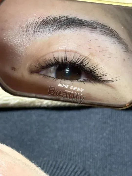 https://cdn.salonspotlight.com/photos/VlEOVSnfxhbQJ25yy0eT/00aa1096-c500-48de-a084-477ff170d04a_720x720