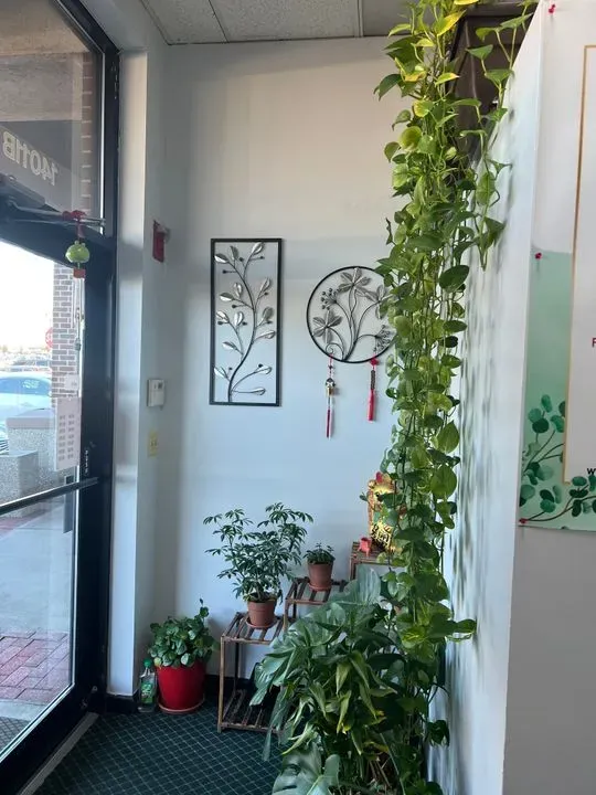 https://cdn.salonspotlight.com/photos/Vqg5eADteT93o8Moo5cm/c3f78133-0c39-46e5-b5a1-2a96ad3d42db_720x720