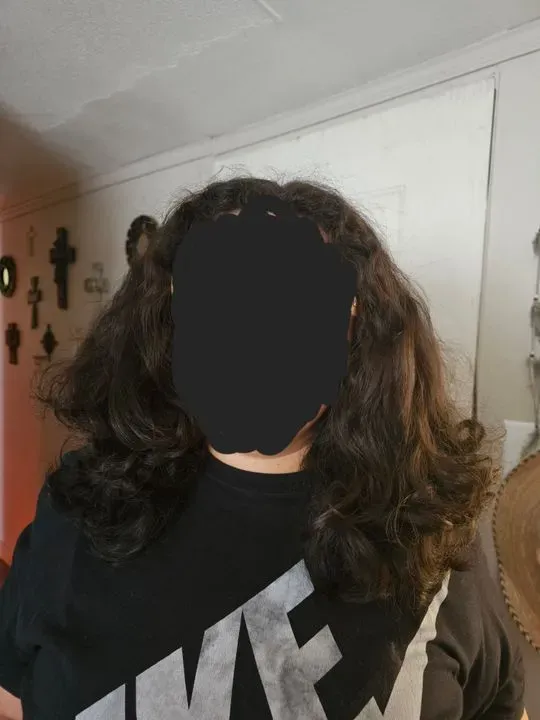 https://cdn.salonspotlight.com/photos/VrwrQjqT17EZdaq3kJ6R/3e21dc1c-92ff-4328-b958-a551b20f08d6_720x720