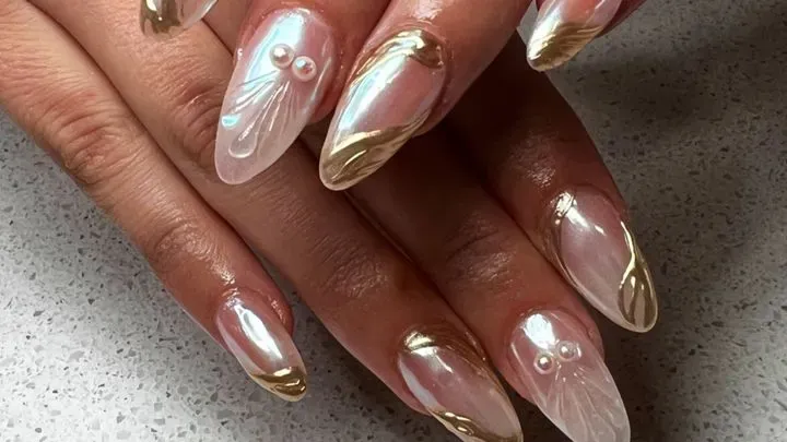 https://cdn.salonspotlight.com/photos/Vt2dVReSsgpU8qdQFlTA/f08ffa03-0547-4d8e-a0d6-3962a3b87bbf_720x720