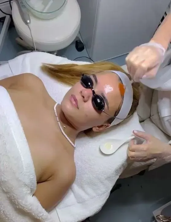 https://cdn.salonspotlight.com/photos/W1oYXiefr0V5YodX1aDA/cb0b4a48-2d46-45e6-9c52-9279bf3fa8c2_720x720