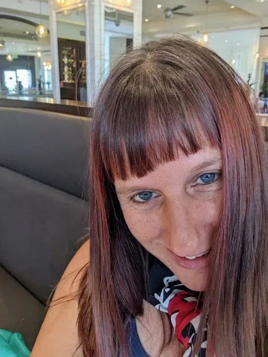 https://cdn.salonspotlight.com/photos/W2Tz5EyrthMF6vYzN1ye/8f962177-c7a0-402f-9246-7fcc58eb847a_720x720