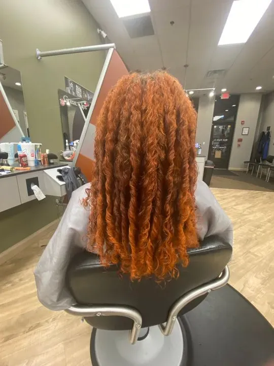 https://cdn.salonspotlight.com/photos/W6rigmzE5gMDDMP2ooKb/bba790a5-f718-40ab-bbea-f0f8dac22298_720x720