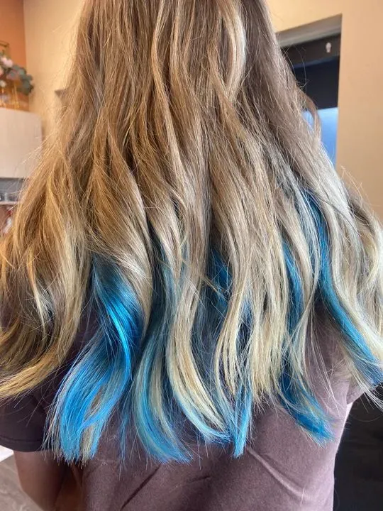 https://cdn.salonspotlight.com/photos/W87kOhSUTuwcLgu8MoUf/4f497983-1274-4edc-9021-f18be5c2aeb7_720x720