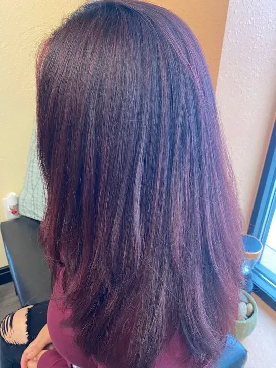 https://cdn.salonspotlight.com/photos/W87kOhSUTuwcLgu8MoUf/b35a48b4-891f-4664-a46a-9e3ffb53b360_720x720