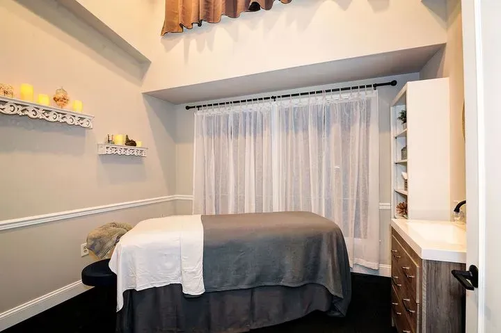 https://cdn.salonspotlight.com/photos/WEPgQ0wOVsM3cVCi13EE/2cc3b332-fc5a-4c66-a618-b36270c71957_720x720