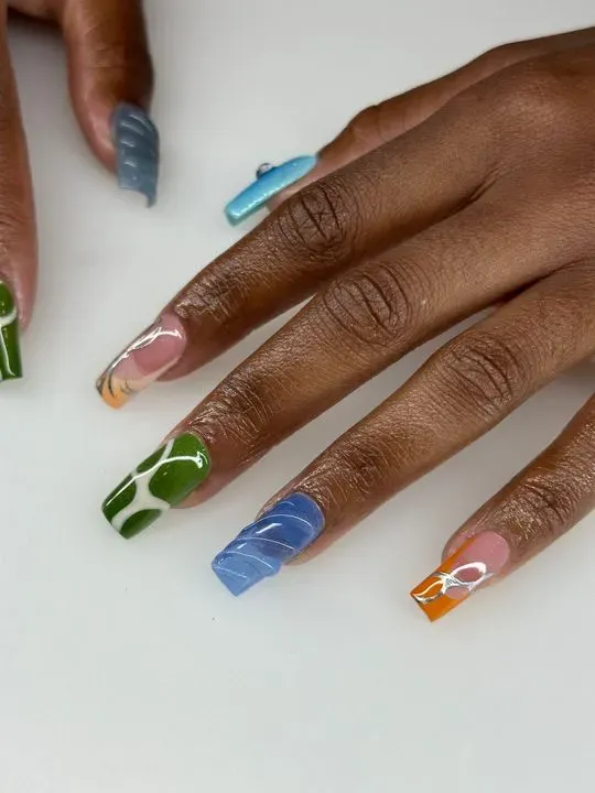 https://cdn.salonspotlight.com/photos/WGj9hSXPlTu4xPuappRo/1246e3c0-4f52-4d14-bca7-a2a7388ef3f1_720x720