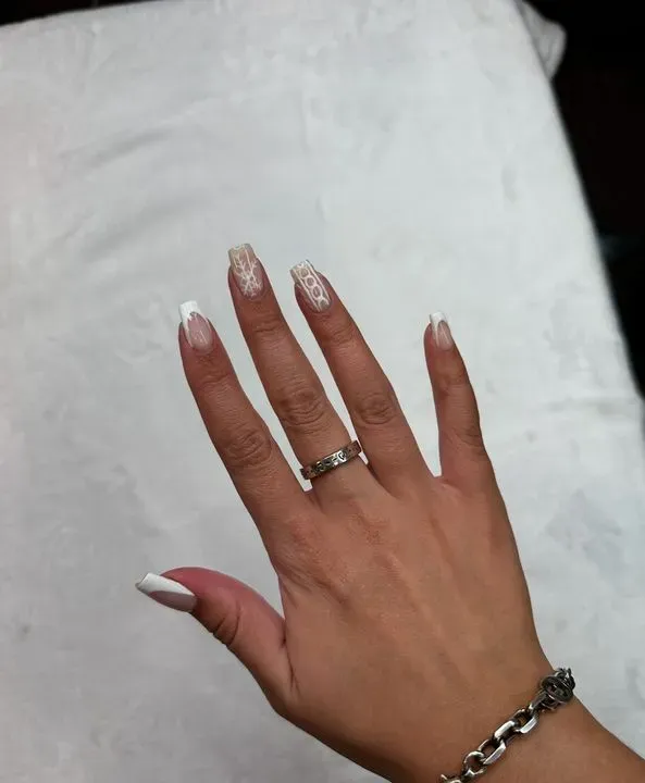 https://cdn.salonspotlight.com/photos/WGj9hSXPlTu4xPuappRo/af97d6a8-fb79-434a-9398-6b5775e682b2_720x720