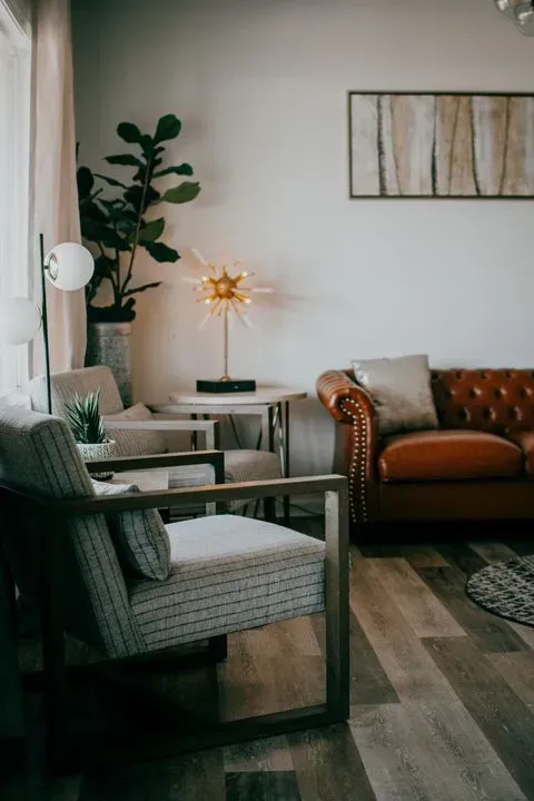 https://cdn.salonspotlight.com/photos/WIBttM9ue5TscA9iDgTH/f85e543b-8a2b-46ca-b20e-7def389eeacf_720x720