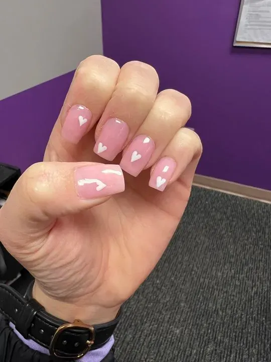 https://cdn.salonspotlight.com/photos/WMxHXRey4s9oBG0AUdb8/62f627c9-6a16-4baf-b288-335734d65057_720x720