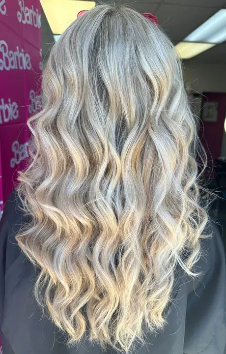 https://cdn.salonspotlight.com/photos/WRkQYG1xnZ3xsgz6m3C4/1acd6e9d-f265-43a9-812f-05aeac5e0570_720x720