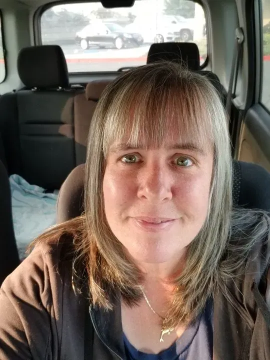 https://cdn.salonspotlight.com/photos/WVJyYtmMgzDLzEWQhBla/b2c3e622-ba98-4eee-a362-09c2a1b0538b_720x720