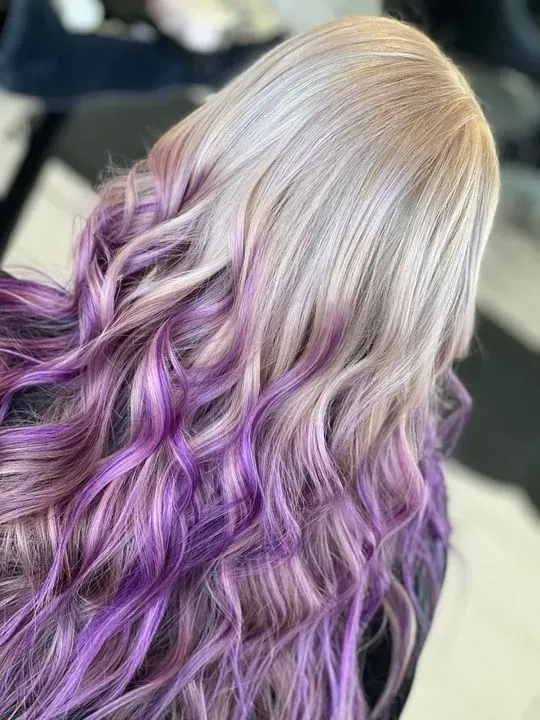 https://cdn.salonspotlight.com/photos/WVgO5F3wmn6M7tu9q6Az/24886e58-e518-4163-a4a2-8fd1e8cd3dd6_720x720