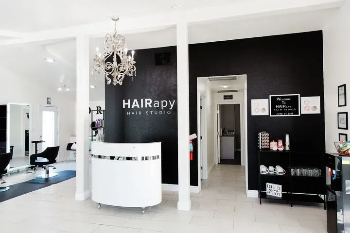 https://cdn.salonspotlight.com/photos/WVgO5F3wmn6M7tu9q6Az/a704824f-952d-4cac-a47e-7adde87088fc_720x720