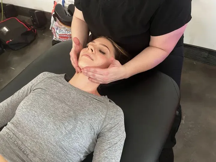 https://cdn.salonspotlight.com/photos/WWg1xOxlo8UfwFD6iIVH/0e57a4d3-94fa-418c-ac65-e882aacc0a34_720x720