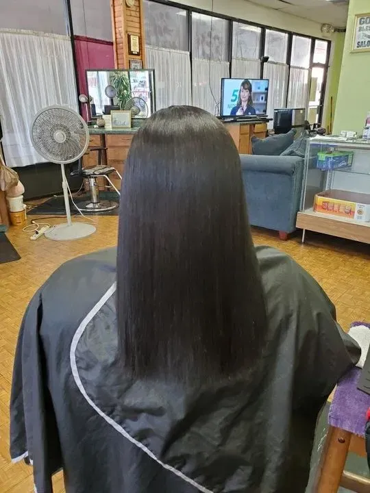 https://cdn.salonspotlight.com/photos/WYW8A3DTGXNE5ThfcVvj/6f182c65-838c-4252-83ed-ee86ebf715c0_720x720