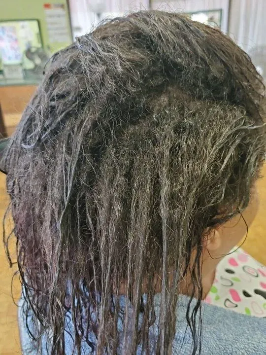 https://cdn.salonspotlight.com/photos/WYW8A3DTGXNE5ThfcVvj/95f1f7a8-dce3-4199-9d26-9fd7cec8c731_720x720