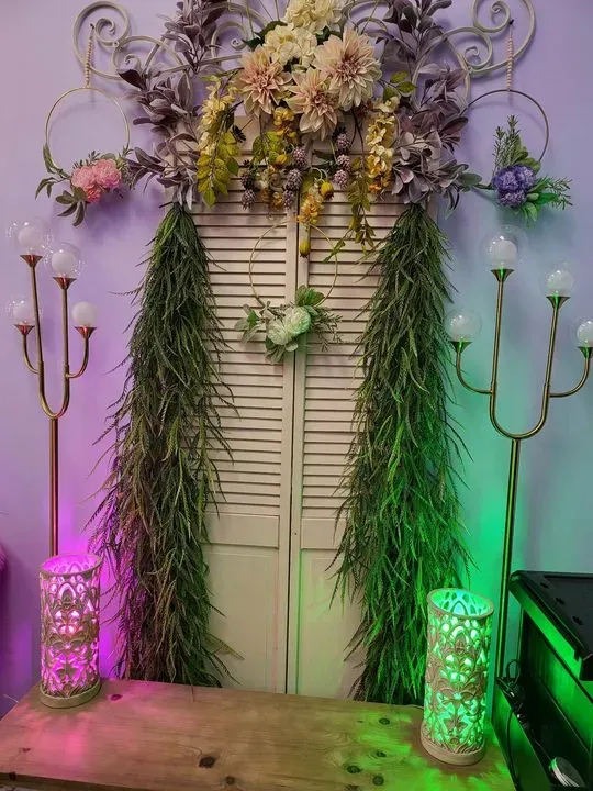 https://cdn.salonspotlight.com/photos/WYjbWOSr3VGGwx1ZXjHr/e0a24c0c-8c55-4b2e-9803-2dabcb166f87_720x720