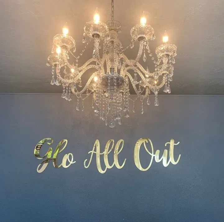 https://cdn.salonspotlight.com/photos/WZT67jtSzfMhoYABFWxB/7ac95356-e17a-443c-a8af-86154297104f_720x720