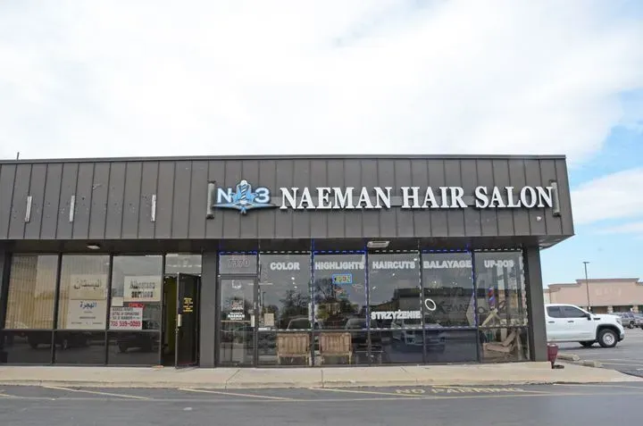 https://cdn.salonspotlight.com/photos/WZu6eF5D0hly7m37NvYE/0fd031df-66f7-4a91-90be-a00a2a5dfca6_720x720