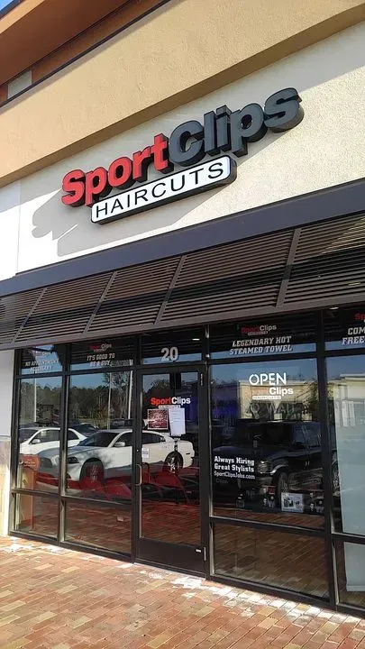 https://cdn.salonspotlight.com/photos/Wa2L6ZquT2Xo8ypzij2r/30ccd0ce-5741-4da8-a672-52348a55068e_720x720
