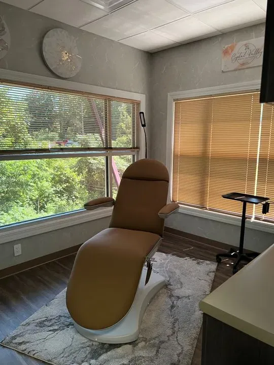 https://cdn.salonspotlight.com/photos/Wg6rN2mSQZgoJJ91PtmK/818a0b13-c33d-417f-a345-23891774a73a_720x720