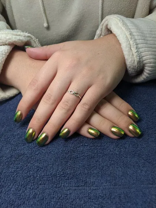 https://cdn.salonspotlight.com/photos/WhNvIUq07ZFpSjtUw5zA/768bb175-e210-4daa-863a-b23d7bc707cc_720x720
