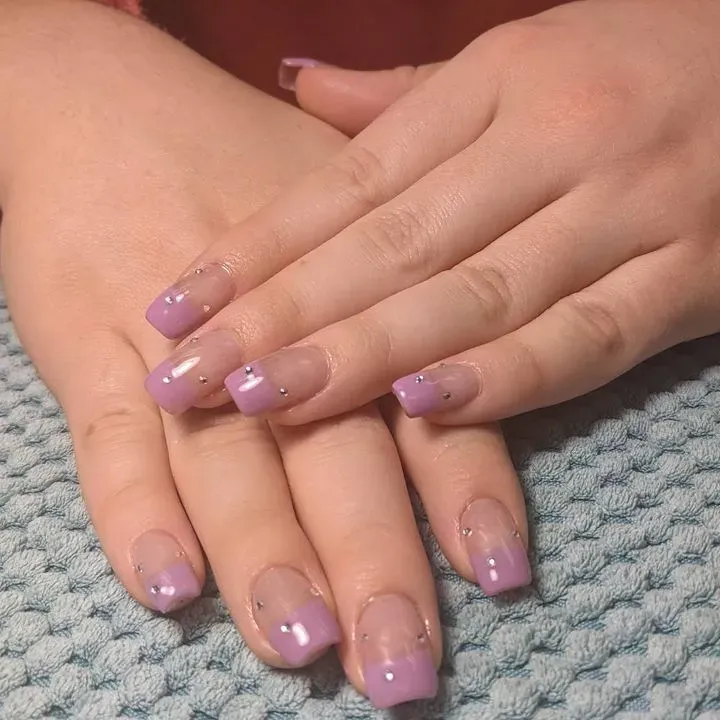 https://cdn.salonspotlight.com/photos/WhNvIUq07ZFpSjtUw5zA/c9e531b3-954c-4846-9a87-e6c9f3b2dfac_720x720