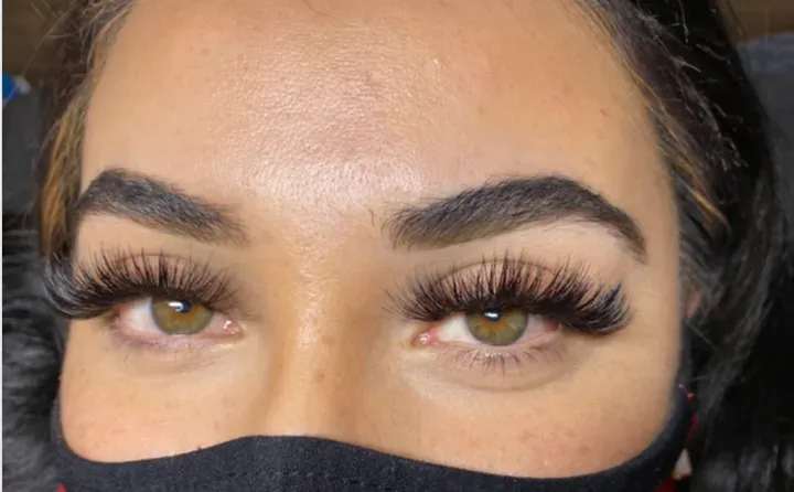 https://cdn.salonspotlight.com/photos/WiajhFRSreSlFtQtAbNX/5f72609e-8bd3-42c9-8730-6c075ebf6947_720x720