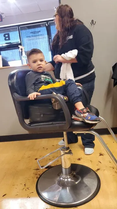 https://cdn.salonspotlight.com/photos/Wm7N57SSCFVR619LAhXO/87368ce1-ee1f-4bf9-b7c5-bc37c493efad_720x720