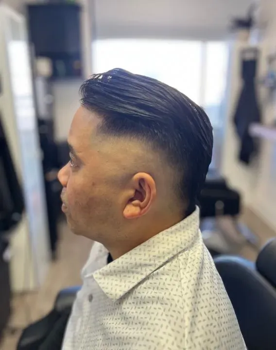 https://cdn.salonspotlight.com/photos/WnXJmQjpbuGCETnmL3bB/0e40f102-969e-4627-a73c-9e8aa71065a0_720x720
