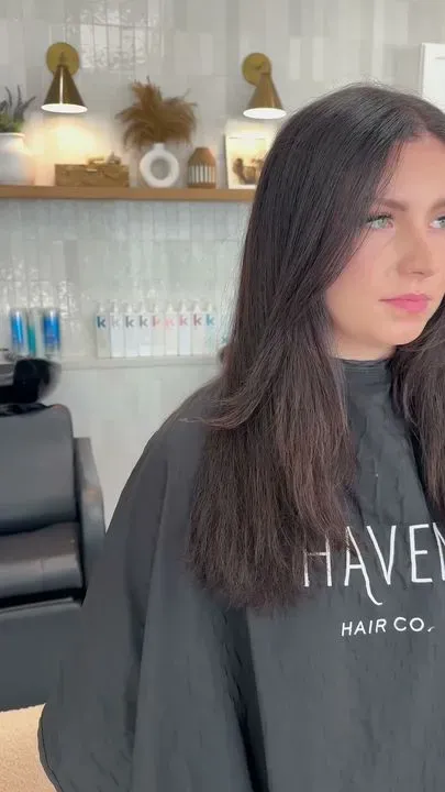 https://cdn.salonspotlight.com/photos/WrSMYxrVTwxYRSTJpCAj/bcc81e79-84a7-4d69-bb7d-2088d04a9e91_720x720