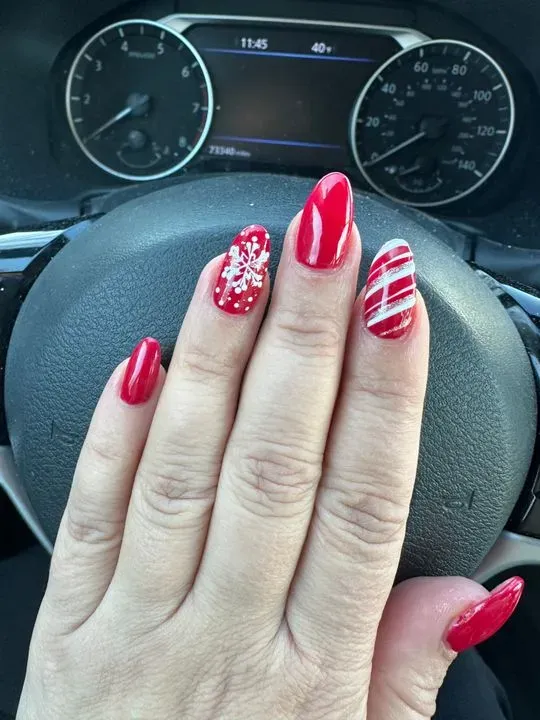 https://cdn.salonspotlight.com/photos/WwDh3V5m4AdvctpgItwG/a4b869ea-5805-413e-afec-4f141fa8a96f_720x720