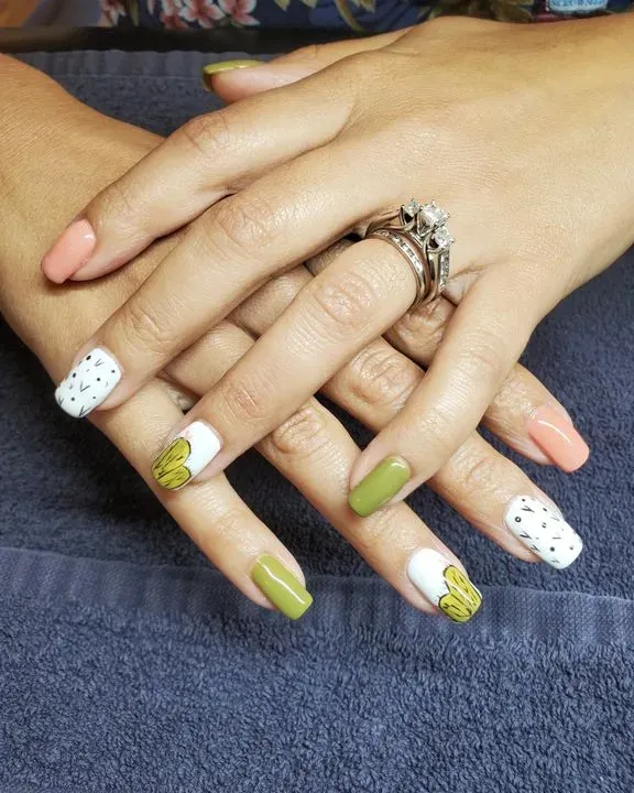 https://cdn.salonspotlight.com/photos/Wwf2mKd0oNLtwDHwU5xC/e7590be2-12e9-49a3-bf78-82194e90f1e7_720x720
