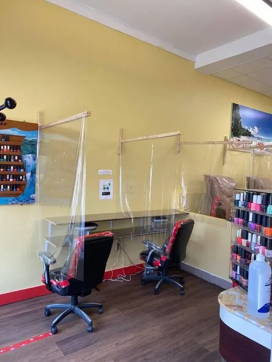 https://cdn.salonspotlight.com/photos/WxqmqfhBEOmvWTEoiT4Z/7c8ce80d-baa7-4be4-8898-c5e009a70953_720x720