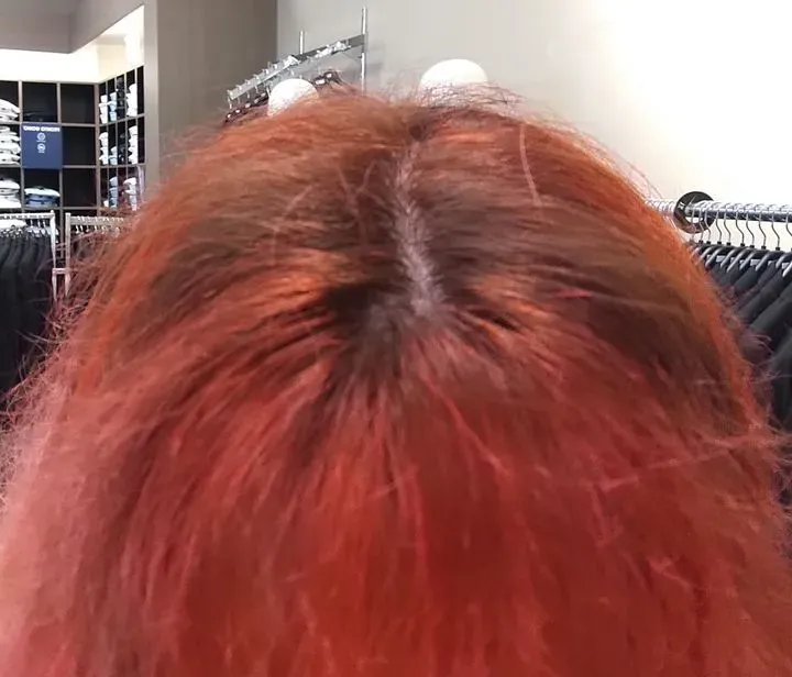 https://cdn.salonspotlight.com/photos/X8vq9kbywW2OA5iB9SHP/96887506-e559-4cb4-b888-b2e1a6055f66_720x720