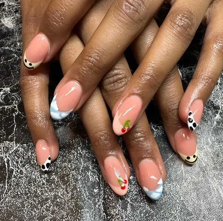 https://cdn.salonspotlight.com/photos/XB7dxyMWtam4d6zKRZKH/921d3c3e-40fc-4668-aa48-d0c9686256de_720x720
