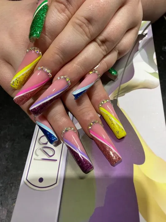 https://cdn.salonspotlight.com/photos/XBADs4j4UiivdFKFJIqJ/72576313-870f-4360-a381-24b97a83e5f5_720x720